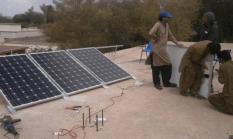 SOLAR PANEL INSTALATTION 1