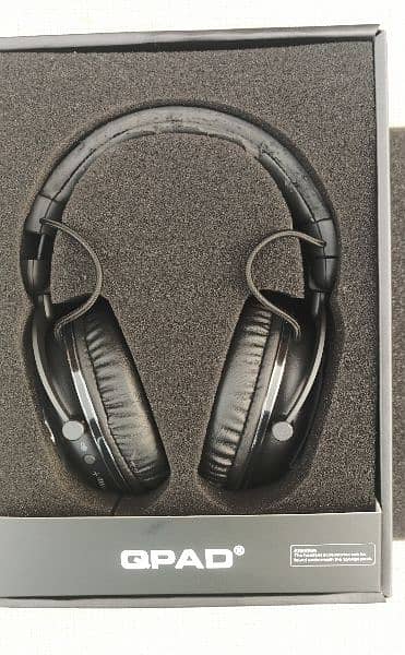 Qpad QH-700 wired headphones 4