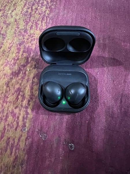 Samsung Galaxy Buds 2 pro with saftey case 5