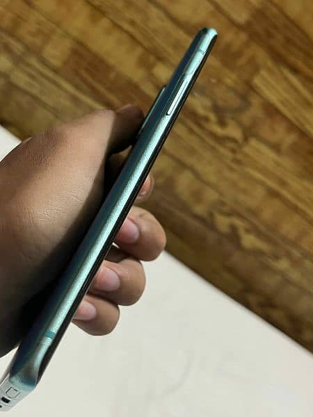 OnePlus 8 lush condition 8