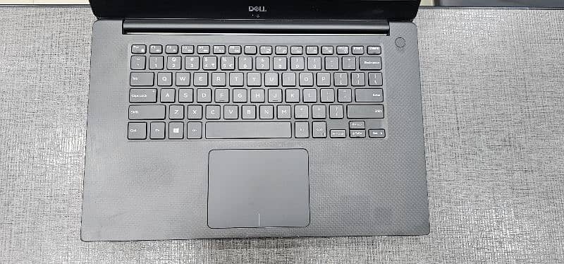 Dell XPS 15 9570 Core i5 8th generation GTX 1050 4gb 12