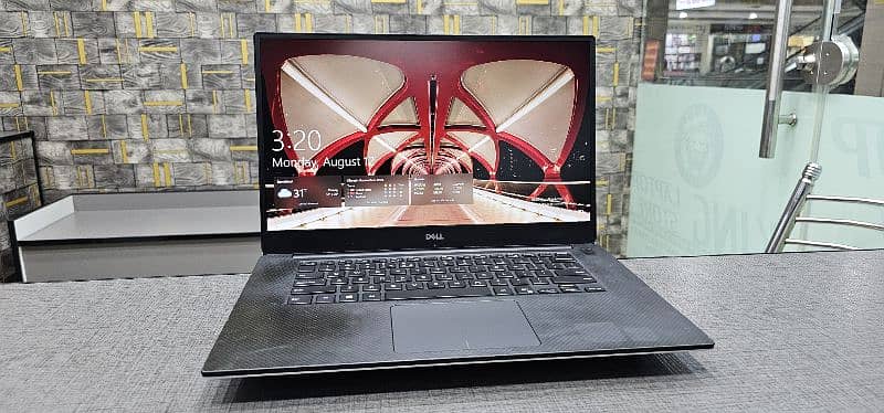 Dell XPS 15 9570 Core i5 8th generation GTX 1050 4gb 14