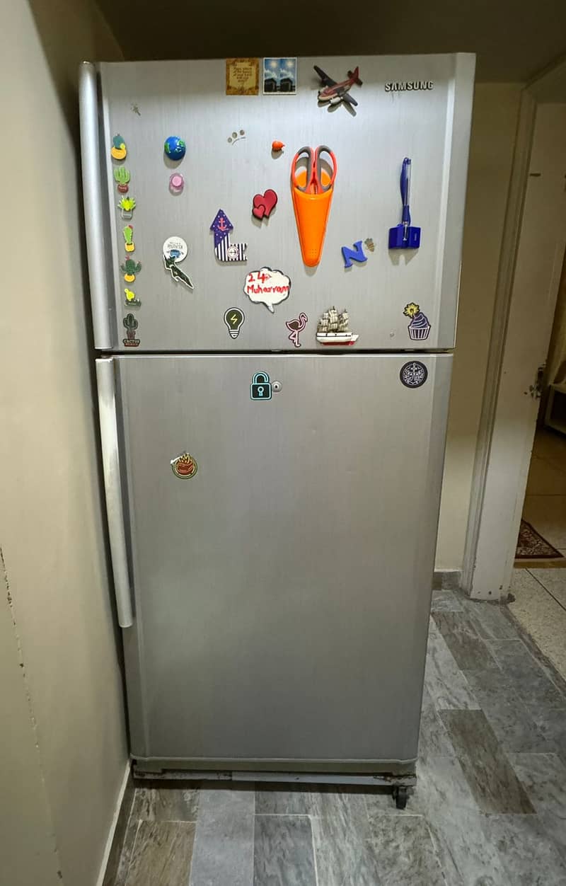 Samsung refrigerator. . . bought in 2007 or 8 0