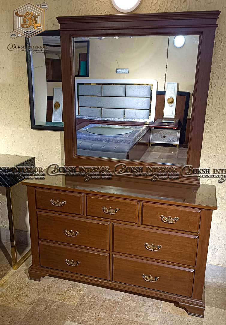 Bed / bed set / double bed / king size bed / furniture 10