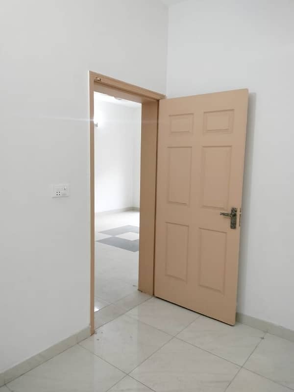 10 Marla 3 Bed House For Rent In Askari 11 3