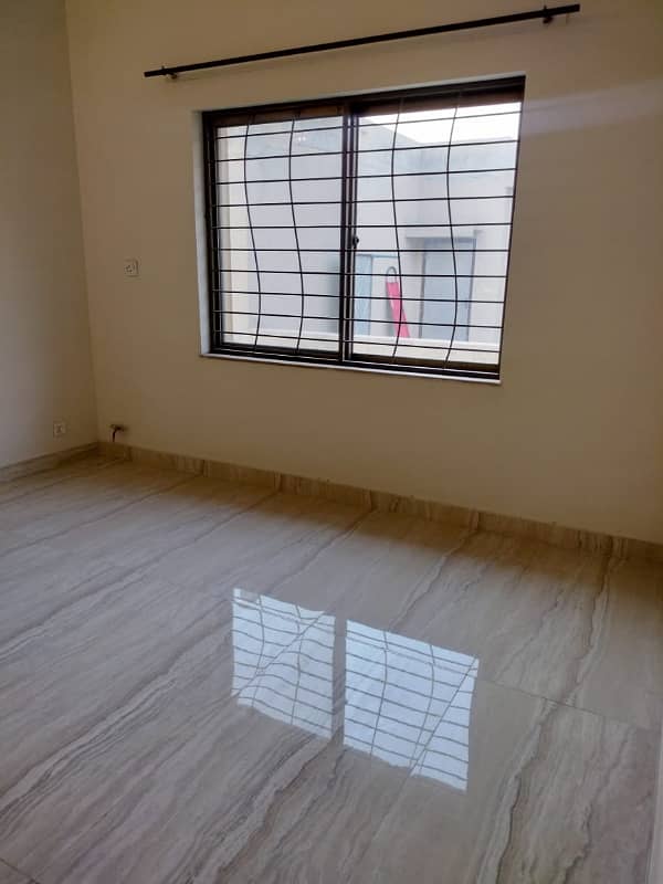 10 Marla 3 Bed House For Rent In Askari 11 9