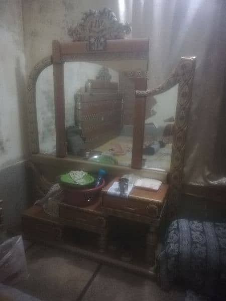 Furniture set Bed Dressing showcase and Bed side Tables good condition 3