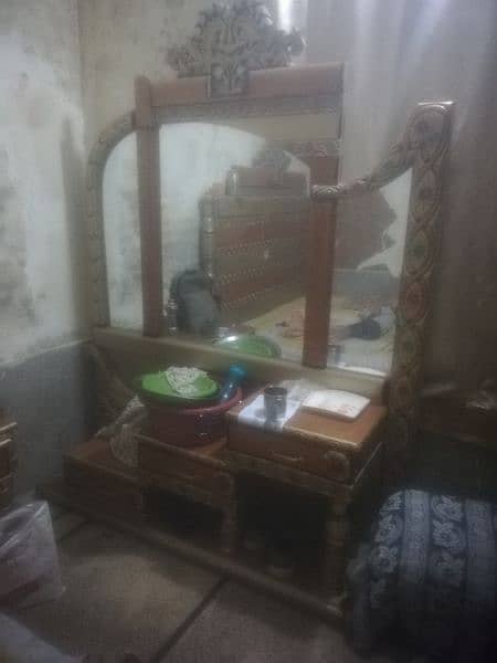 Furniture set Bed Dressing showcase and Bed side Tables good condition 4