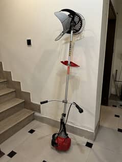 HONDA POWERED GRASS TRIMMER BRUSH CUTTER