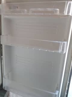 MEDIMUM SIze FRIDGE