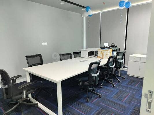 325 Sq Ft Office For sale in Bahria Orchard Phase 1 Lahore 0