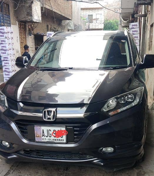 Honda Vezel Z top model 14/18 0