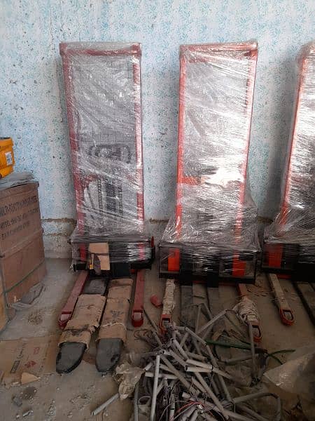 1 Ton Manual Stacker Lifters Available For Sale Delivery All Pakistan 2