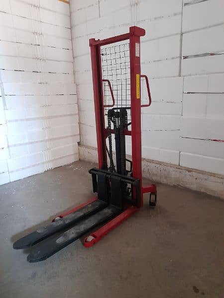 1 Ton Manual Stacker Lifters Available For Sale Delivery All Pakistan 3