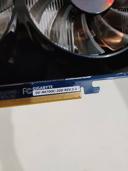 Gigabyte Nvidia GeForce GTX 670 2GB Graphics Card GPU 8