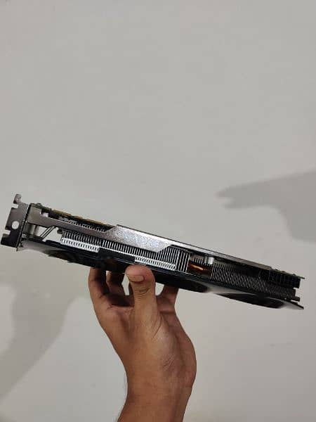 Gigabyte Nvidia GeForce GTX 670 2GB Graphics Card GPU 3