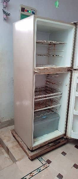 refrigerator 2