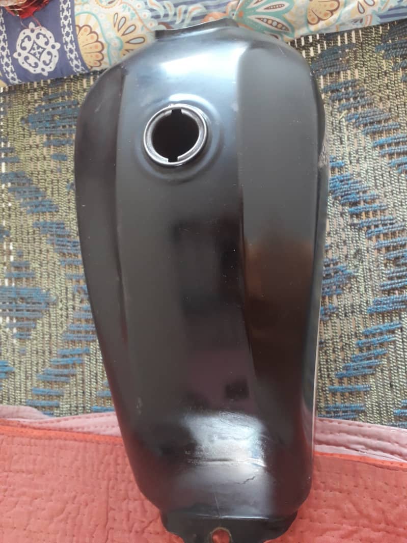 Fuel Tank Honda pridor 2014 used no leek WhatsApp numbers 03142036400 1