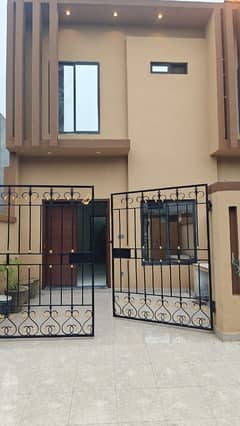 Beautiful Elegant Designed House For sale in Edenabad
Tile Flooring
3 bed
4 bathroom
Kitchen
TVL
Drawing room 
Garage 0