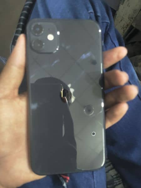 Iphone 11 black color for sale 3