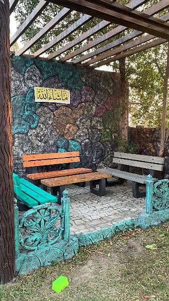 BENCHES, CEMENTED BENCHES