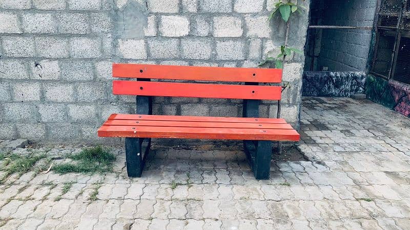 BENCHES, CEMENTED BENCHES 9