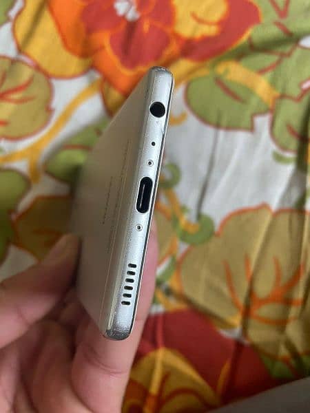 Huawei P9 good condition 3