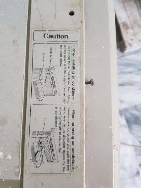 Ship 0.75 ton Mitsubishi AC 0