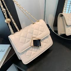 LADIES HIGH QUALITY BAG FOR SALE