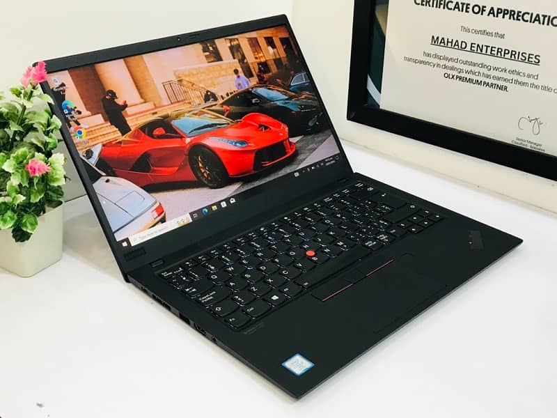 lenovo x1 carbon core i7 8th gen -Quard core- 8 threads-16/256 2