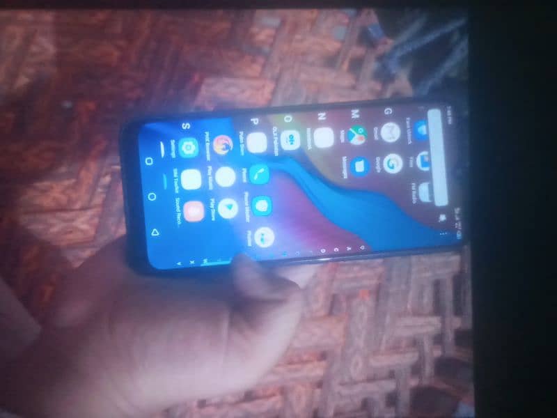 infinix hot 8 in 4/64 only set in condition 9/10 6