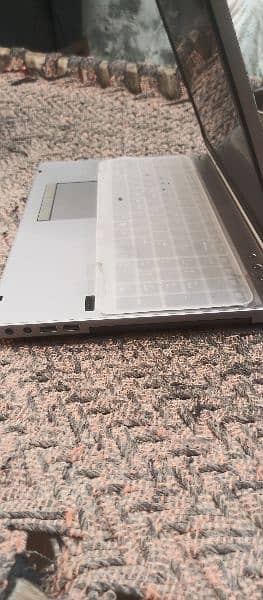 Laptop I 7 3rd generation 8