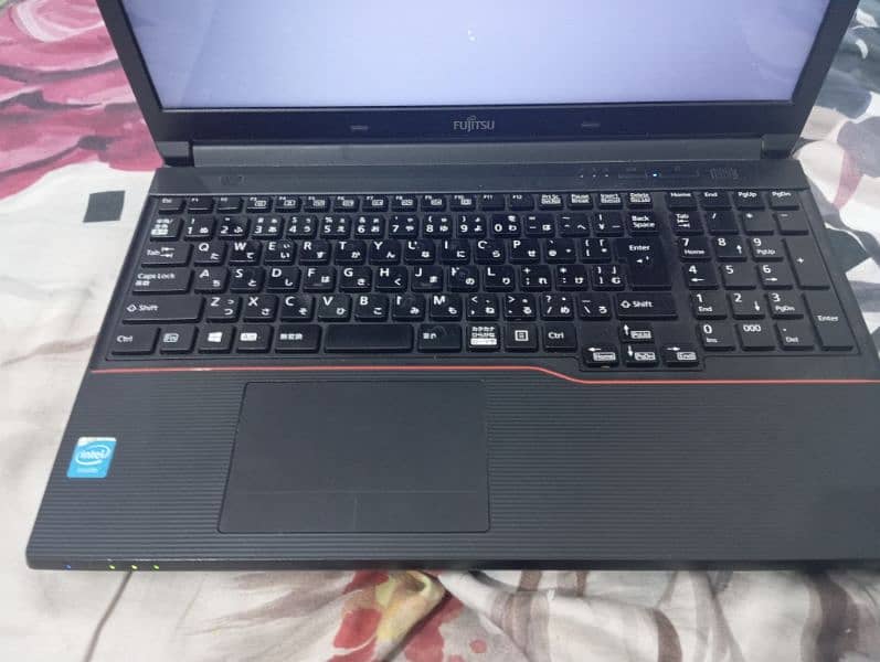 fujitsu life book a574 read description 2