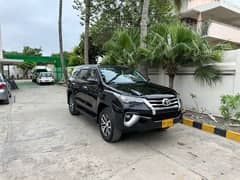 Toyota Fortuner 2018 V Petrol 39000km First Hand Untouched Brand New 0