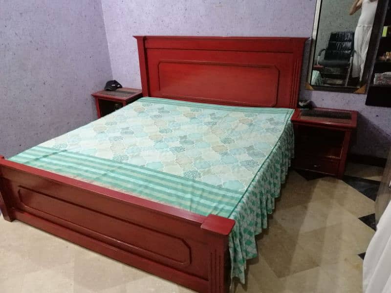 bed / bed set / double bed / king size bed / poshish bed / furniture 1