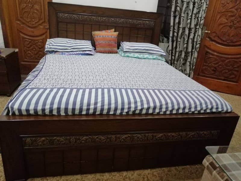 bed / bed set / double bed / king size bed / poshish bed / furniture 6