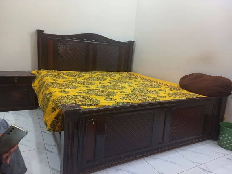 used wooden bed 2