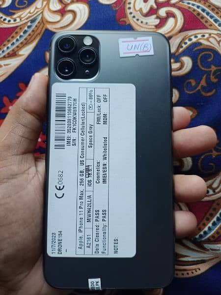 IPhone 11 Pro Max 256gb factory unlocked 3