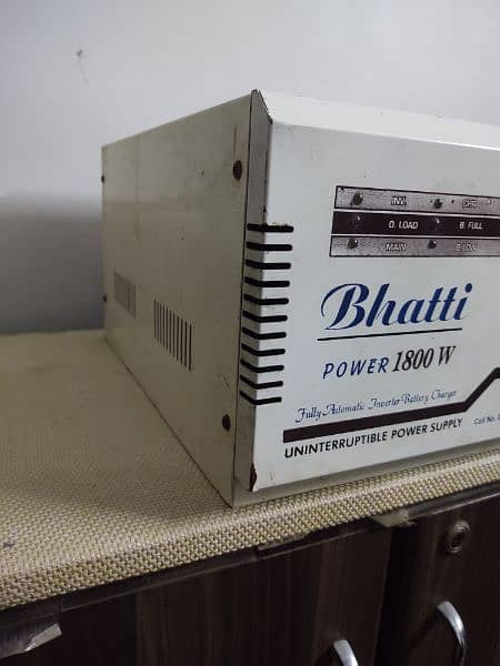 USED 24 VOLT FULLY AUTOMATIC DOUBLE BATTERY ( UPS) 1800 WATTS 3