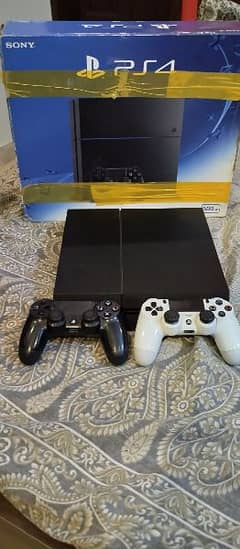 playstation 4 (PS4) 500 GB with 02 controller