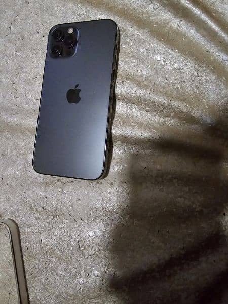 iPhone 12 PRO 128GB non pta, very good condition 6