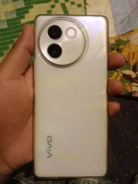 Vivo v30e 8+8 256 gb 4