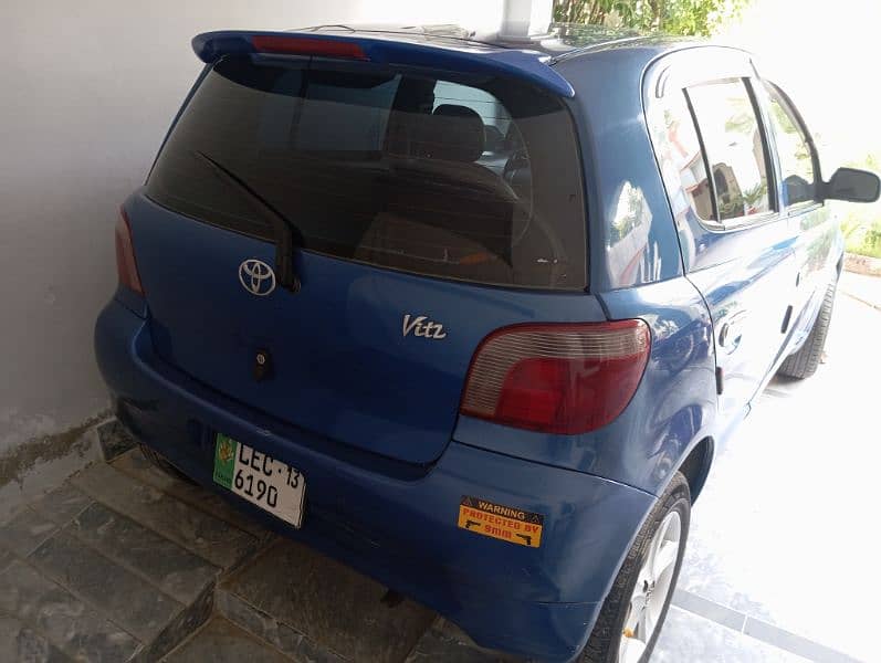 Toyota Vitz 2001 8