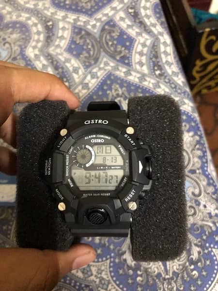 astro watch in new condition imported from saudia 10\10 never used w 4