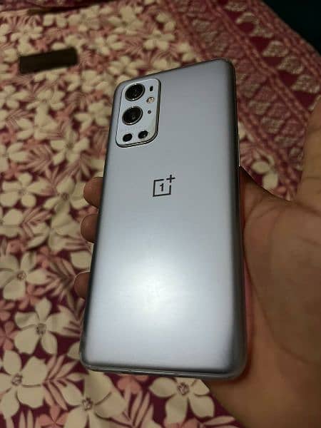 One Plus 9 pro 8/128 grey color 5