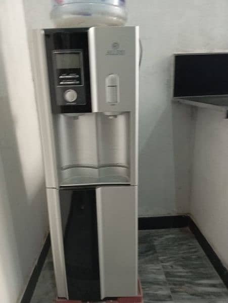 Water Dispenser 3