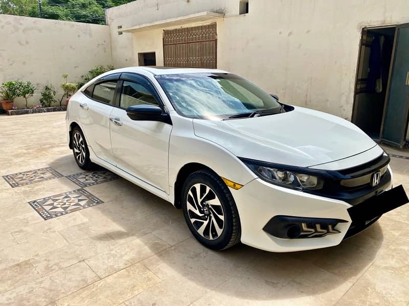 Honda Civic Oriel 1.8 i-VTEC CVT 2017 0