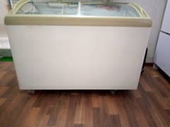 Crown deep freezer