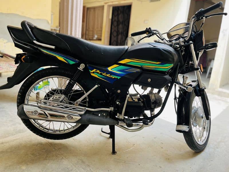 100 HONDA Pridor New Condition BLACK COLOUR WITH SMARTCARD 1