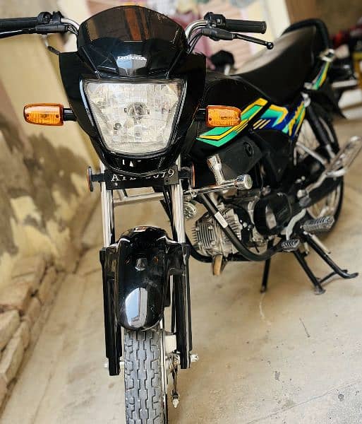 100 HONDA Pridor New Condition BLACK COLOUR WITH SMARTCARD 3